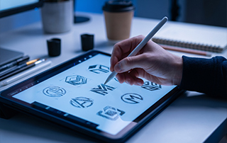 Logo & Visual Identity Design